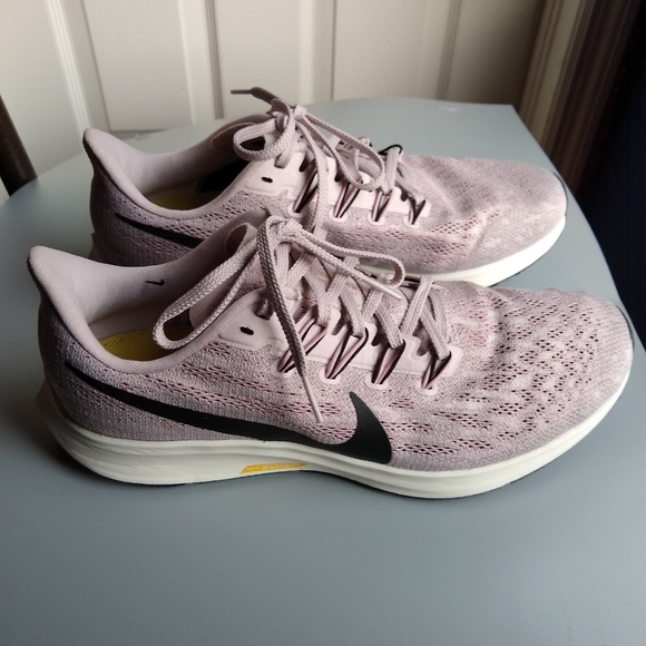 nike pegasus 36 size 9